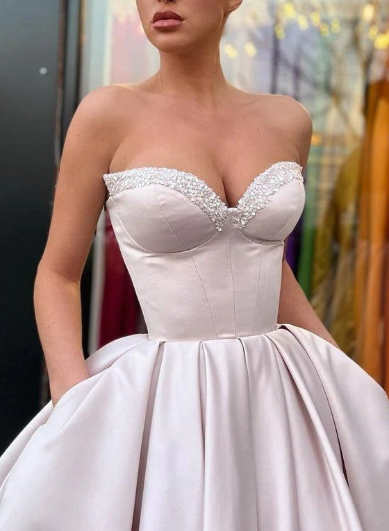 Sweetheart A-Line Satin Beading Homecoming Dresses