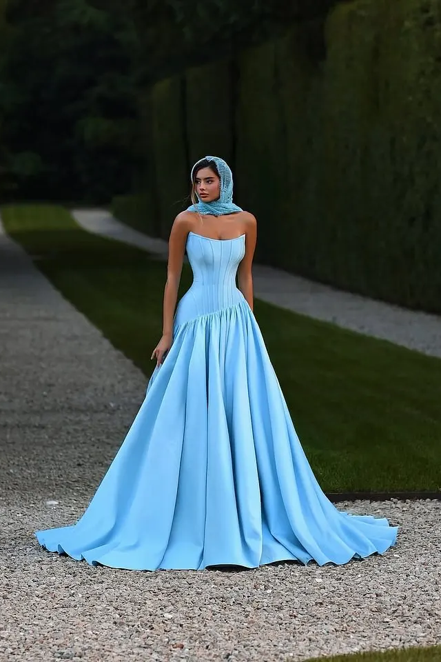 Glamorous Sky Blue Strapless Sleeveless Satin Evening Dresses A-Line With Pleats