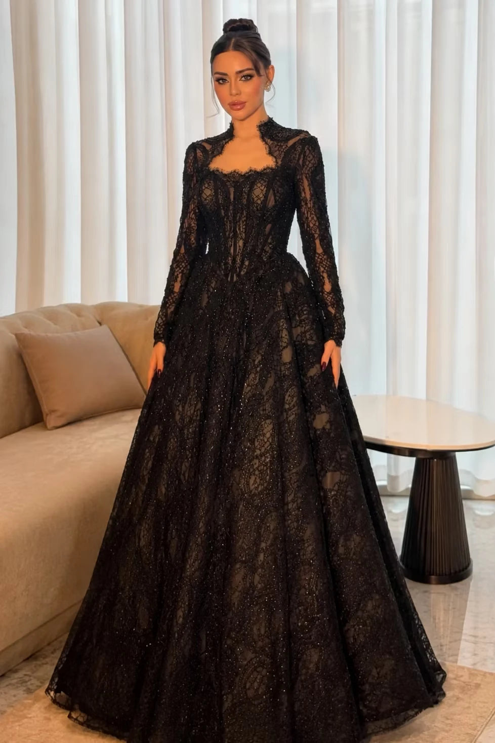 Elegant Black Long Sleeves Lace Evening Dresses A-Line With Zipper