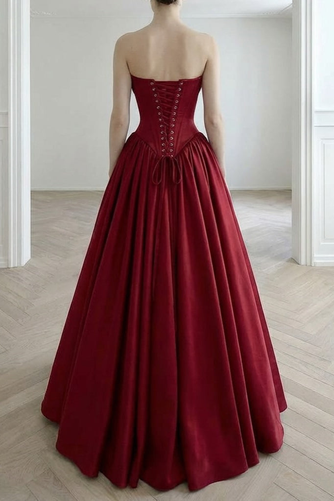 Elegant Burgundy Strapless Sleeveless Satin Evening Dresses A-Line Pleats With Lace-Up Back
