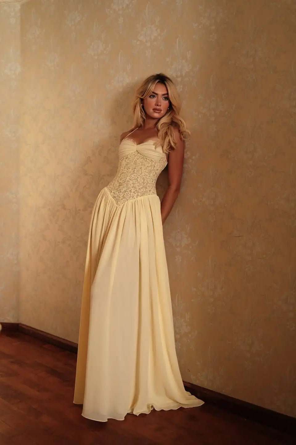 Charming Daffodil Halter Sweetheart Sleeveless Chiffon Evening Dresses Floor Length With Lace-Up Back