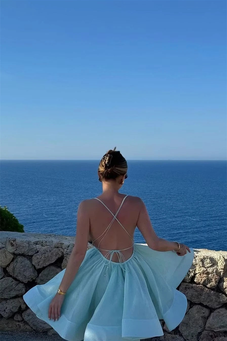 Chic Blue Spaghetti-Straps V-Neck Sleeveless Homecoming Dresses Mini With Criss-Cross Back