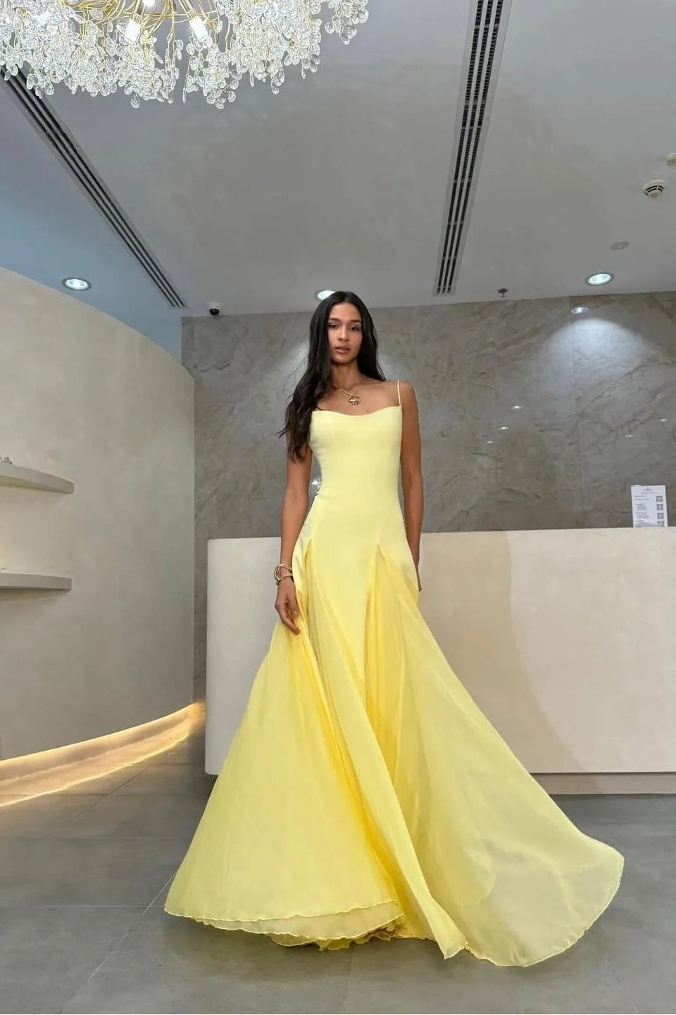 Chic Yellow Spaghetti-Straps Sleeveless Wedding Dresses Floor Length With Pleats