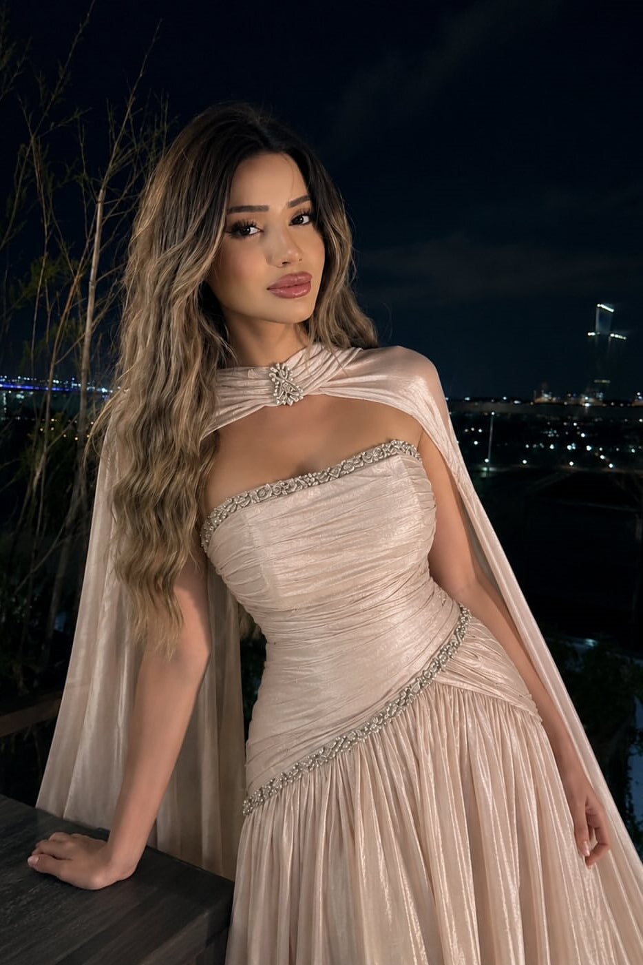 Luxurious Strapless Sleeveless A-Line Wedding Dresses Floor Length Gem With Pleats