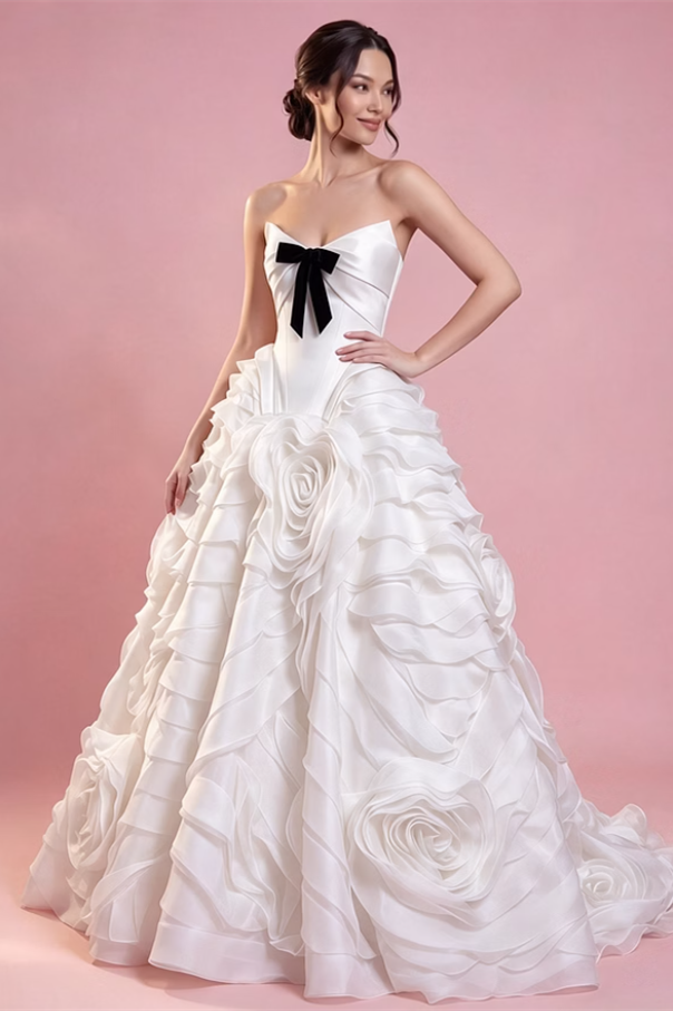 Luxurious Strapless Sleeveless Satin A-Line Wedding Dresses Floor Length With Lace-Up Back