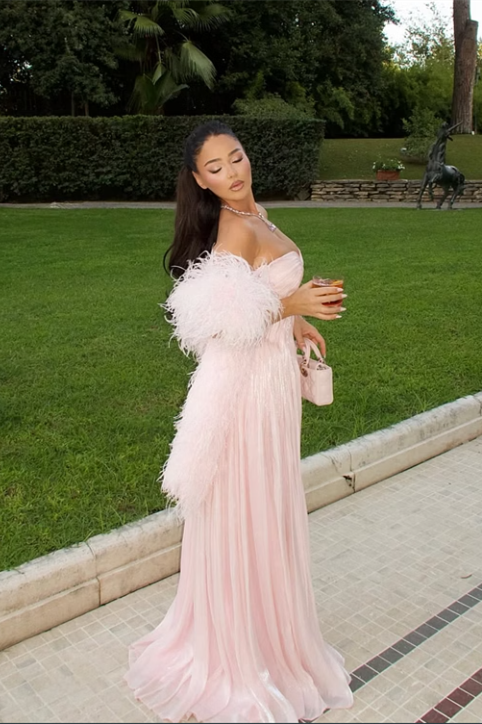 Glamorous Pink Sweetheart Strapless Sleeveless Wedding Dresses Floor Length With Pleats