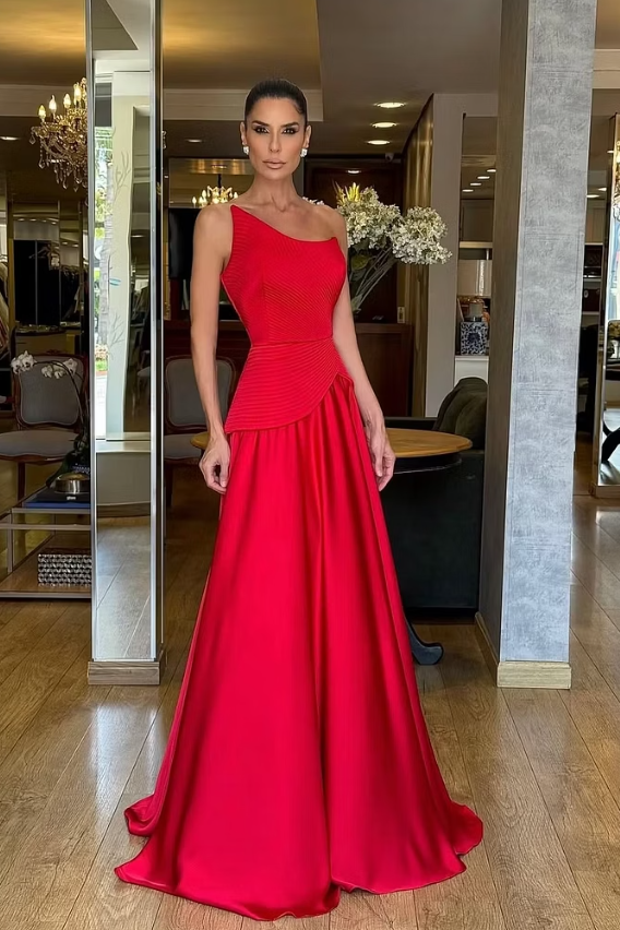 Romantic Red Strapless Sleeveless Satin A-Line Wedding Dresses Floor Length With Zipper Pleats