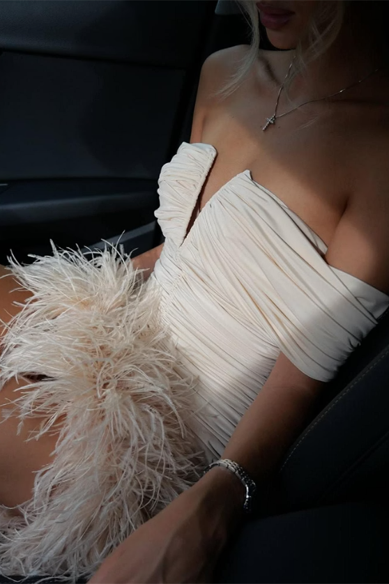 Chic Off The Shoulder Mermaid Homecoming Dresses Mini With Feather Pleats