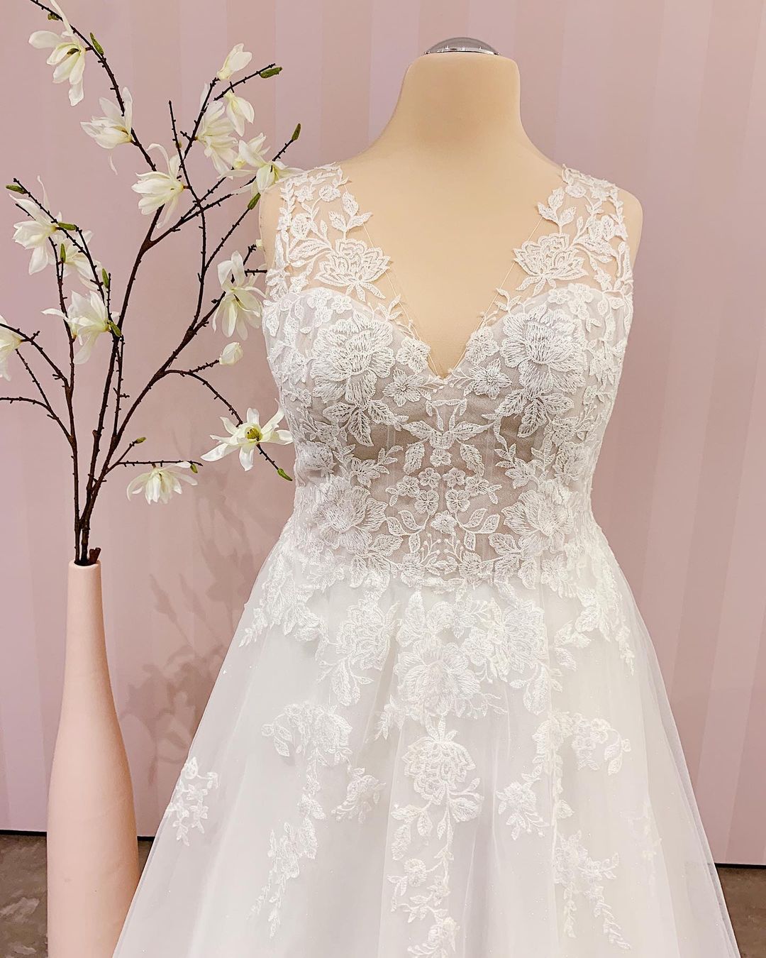 A-Line Backless Wedding Dress with Appliques Lace - Simple V-Neck Design-BallBride