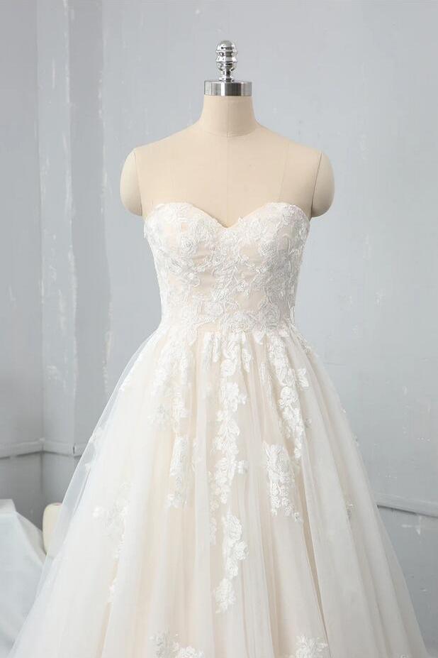 A-Line Wedding Dress With Lace Appliques and Tulle Sweetheart Backless Floor-length Elegance-BallBride