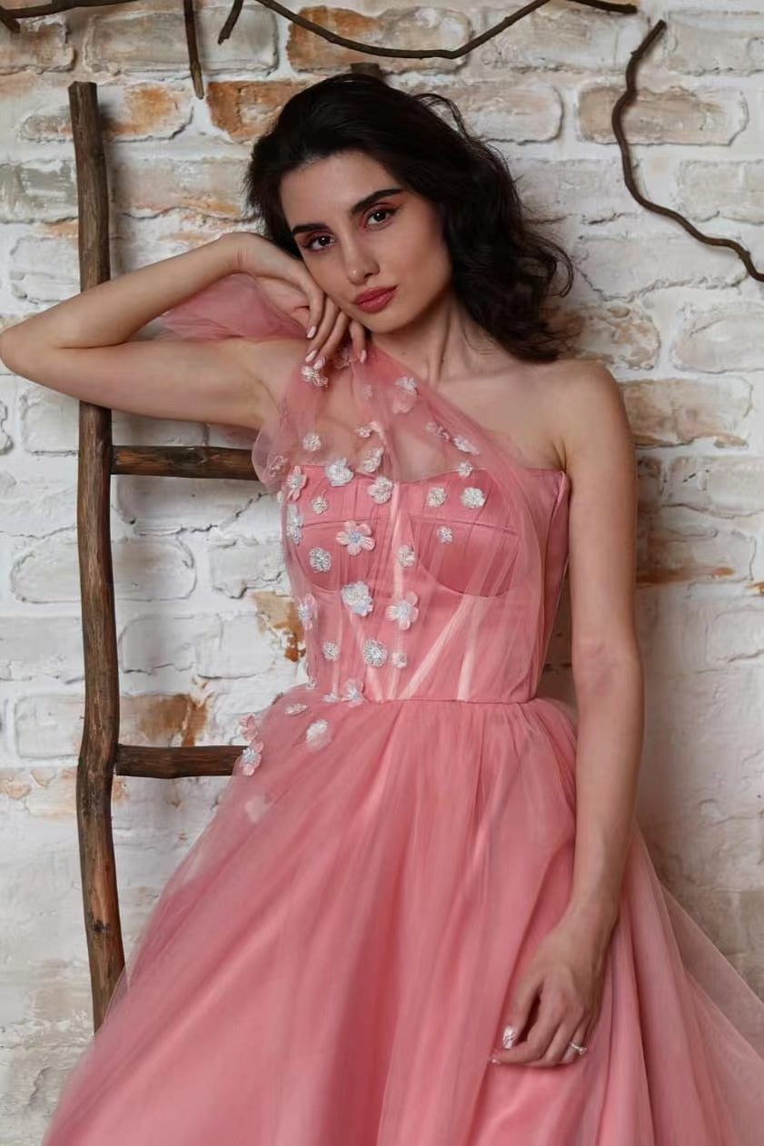 Amazing One-Shoulder Prom Dress with Tulle and Appliques-BallBride