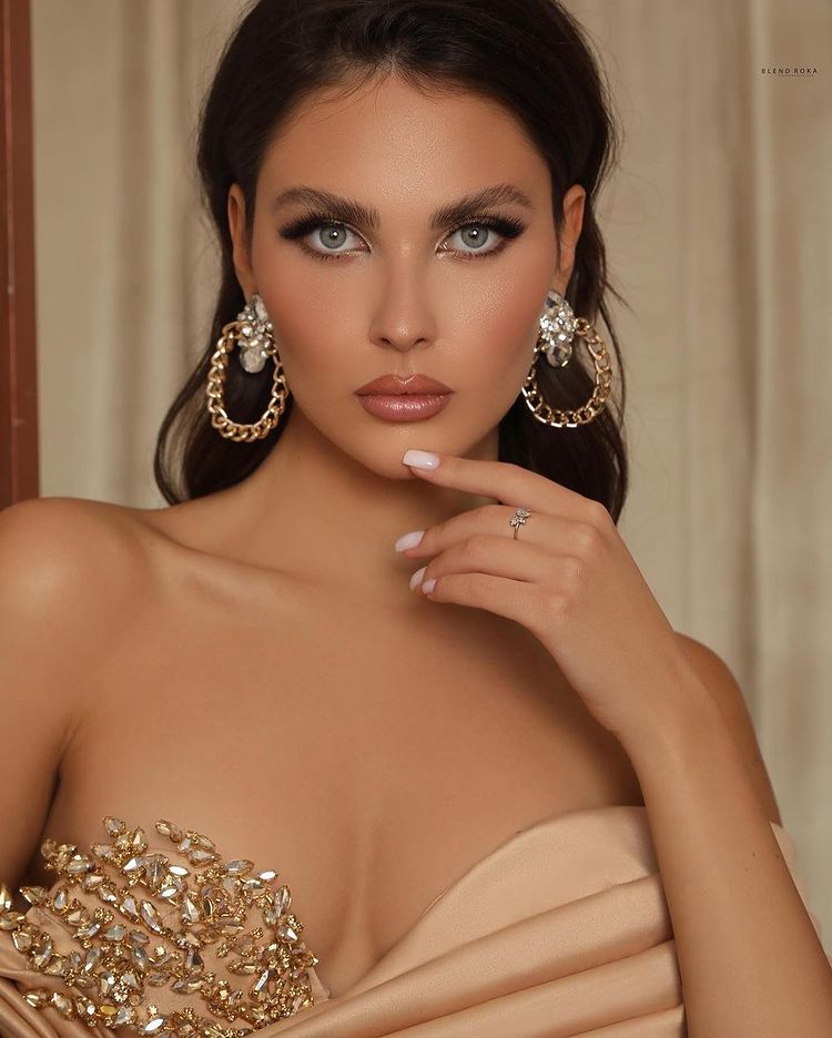 Beaded Elegance - Chic Off-the-Shoulder Mermaid Evening Dress-BallBride