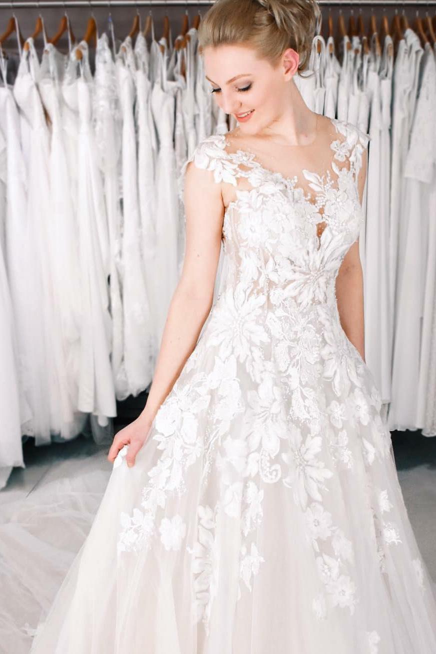 Beautiful A-Line Bateau Floor-length Tulle Wedding Dress With Appliques Lace and Pearls-BallBride