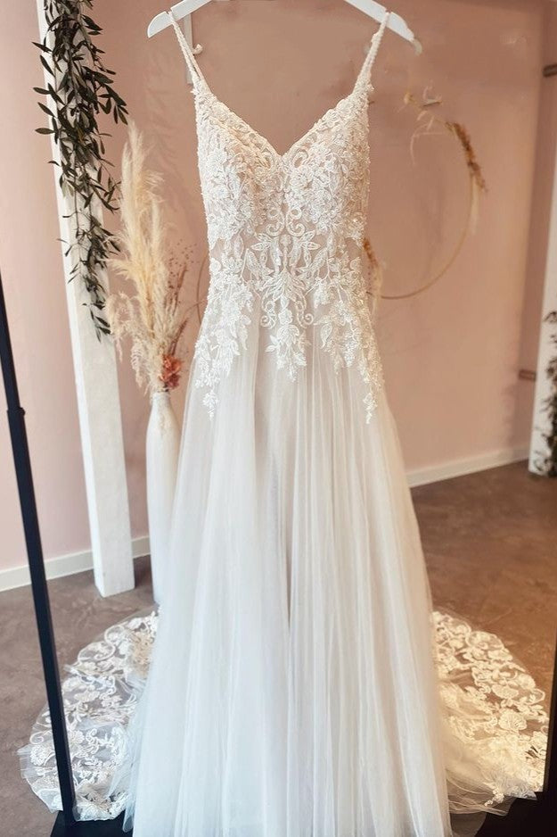 Beautiful Appliques Lace A-line Backless Wedding Dresses-BallBride