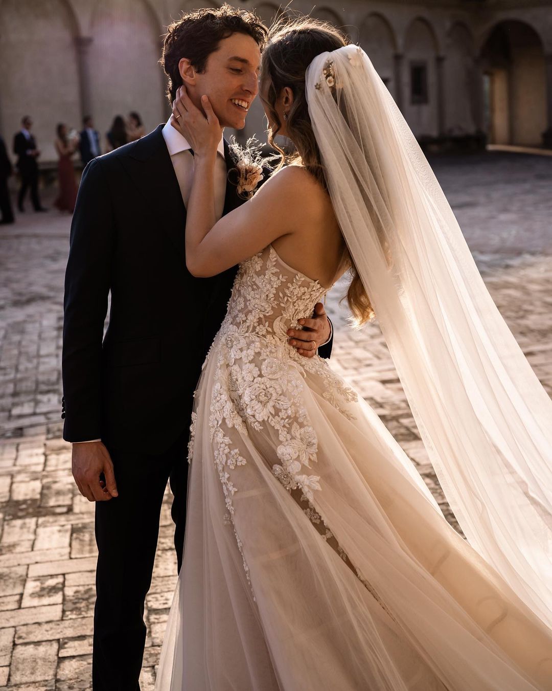 Charming Sweetheart A-Line Wedding Dress with Tulle Floral Lace Backless Train-BallBride