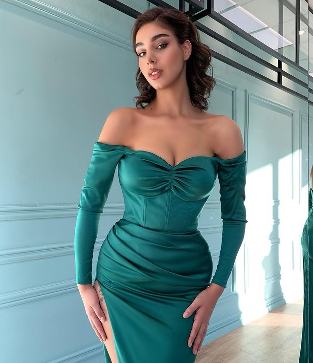 Chic Dark Green Long Sleeve Mermaid Evening Dress with Split Off-the-Shoulder-BallBride