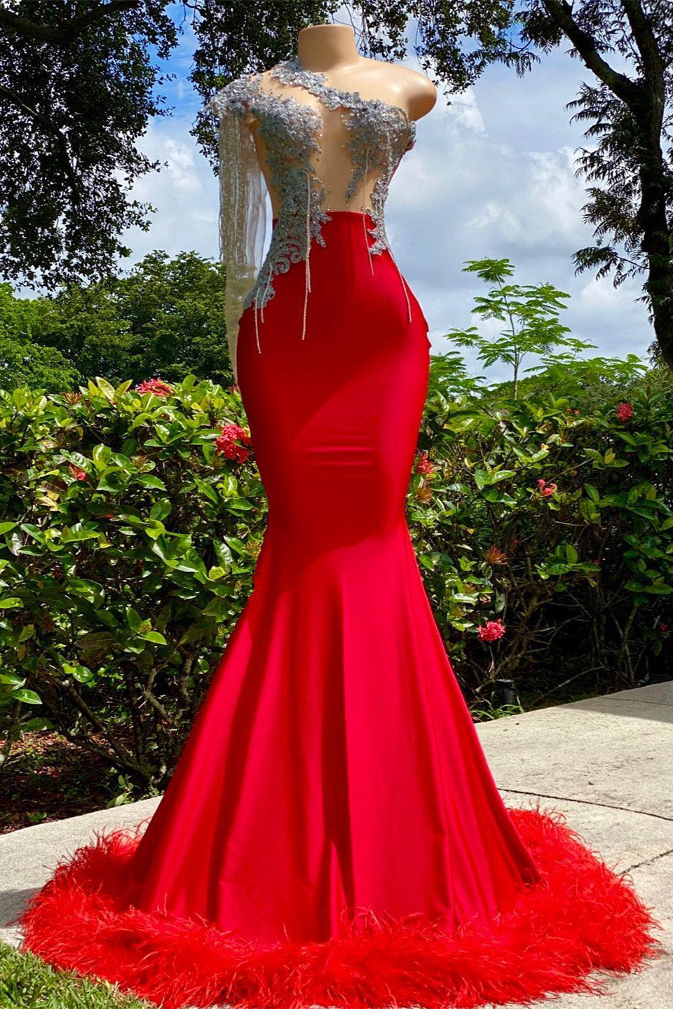 Classic Red Long Sleeves Prom Dress with Feather Appliques-BallBride