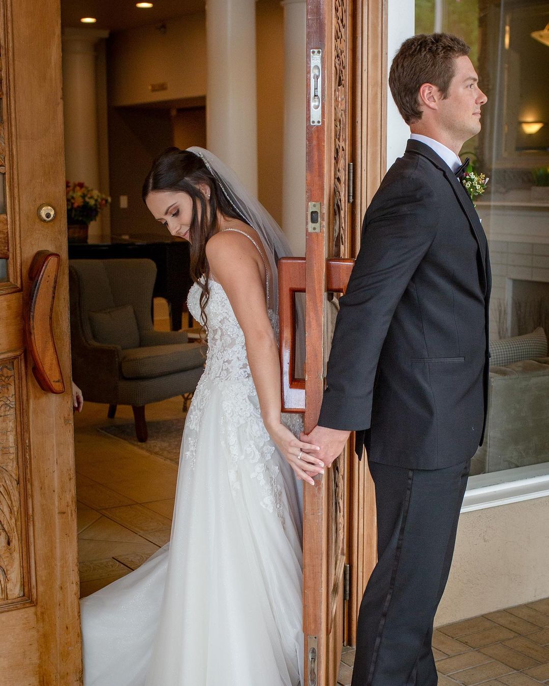 Classy A-line Sweetheart Spaghetti-Straps Wedding Dress with Lace Tulle-BallBride