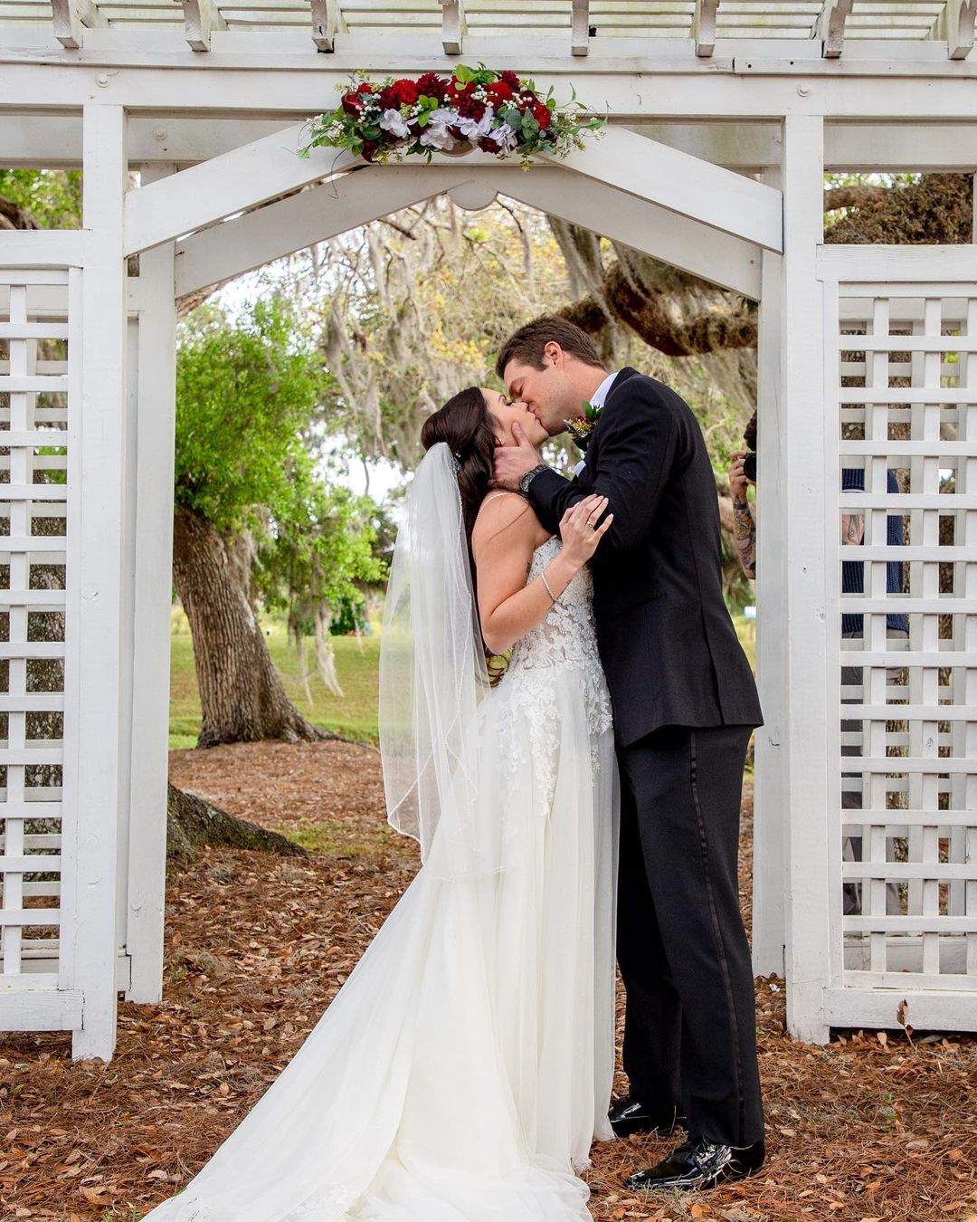 Classy A-line Sweetheart Spaghetti-Straps Wedding Dress with Lace Tulle-BallBride