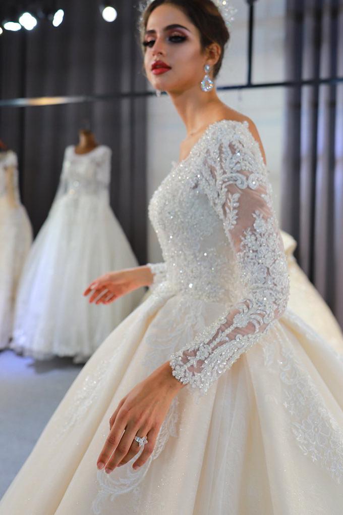 Classy A-Line Sweetheart Wedding Dress with Appliques Lace Sequins-BallBride