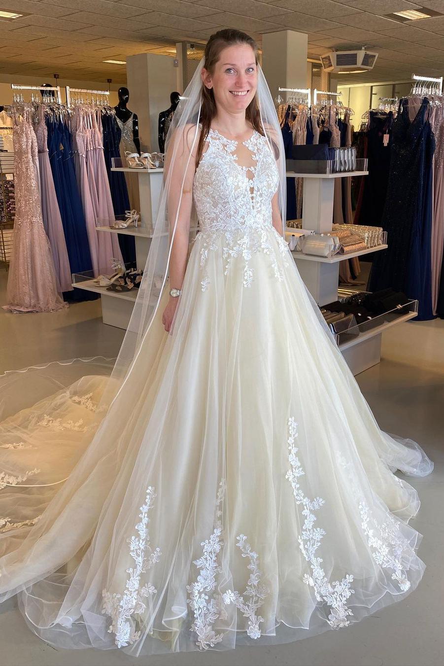 Classy Bateau Wedding Dress with Tulle Ruffles and Appliques Lace-BallBride