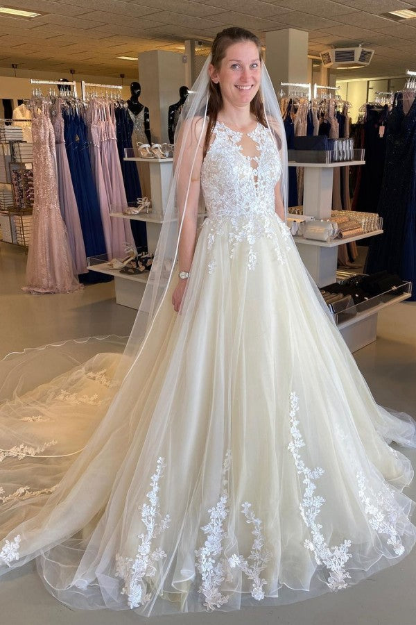 Classy Bateau Wedding Dress with Tulle Ruffles and Appliques Lace-BallBride
