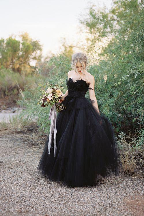 Classy Black Long Sweetheart Open Back Wedding Dress With Lace Tulle-BallBride