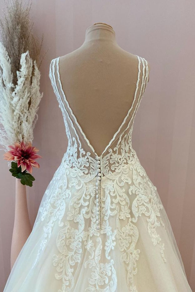 Classy Sweetheart A-Line Tulle Backless Floor-length Wedding Dress With Appliques Lace-BallBride