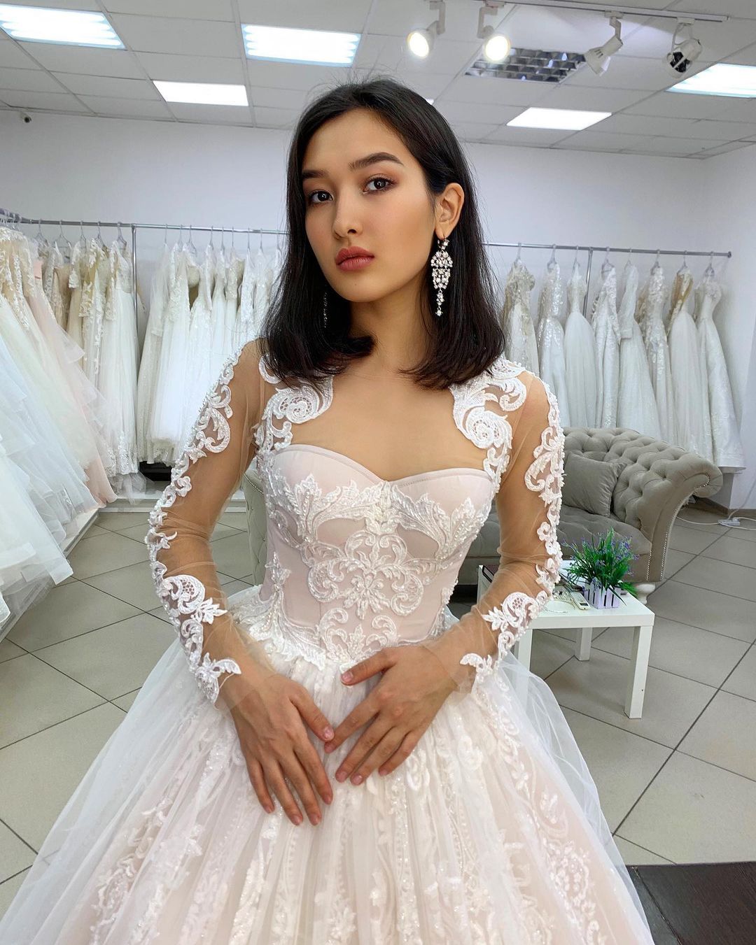 Classy Sweetheart Long Sleeve Lace Backless Tulle Wedding Dress with Appliques-BallBride