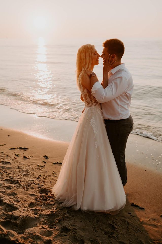 Dasida Modest Long A-line V-neck Wedding Dress with Tulle Lace-BallBride