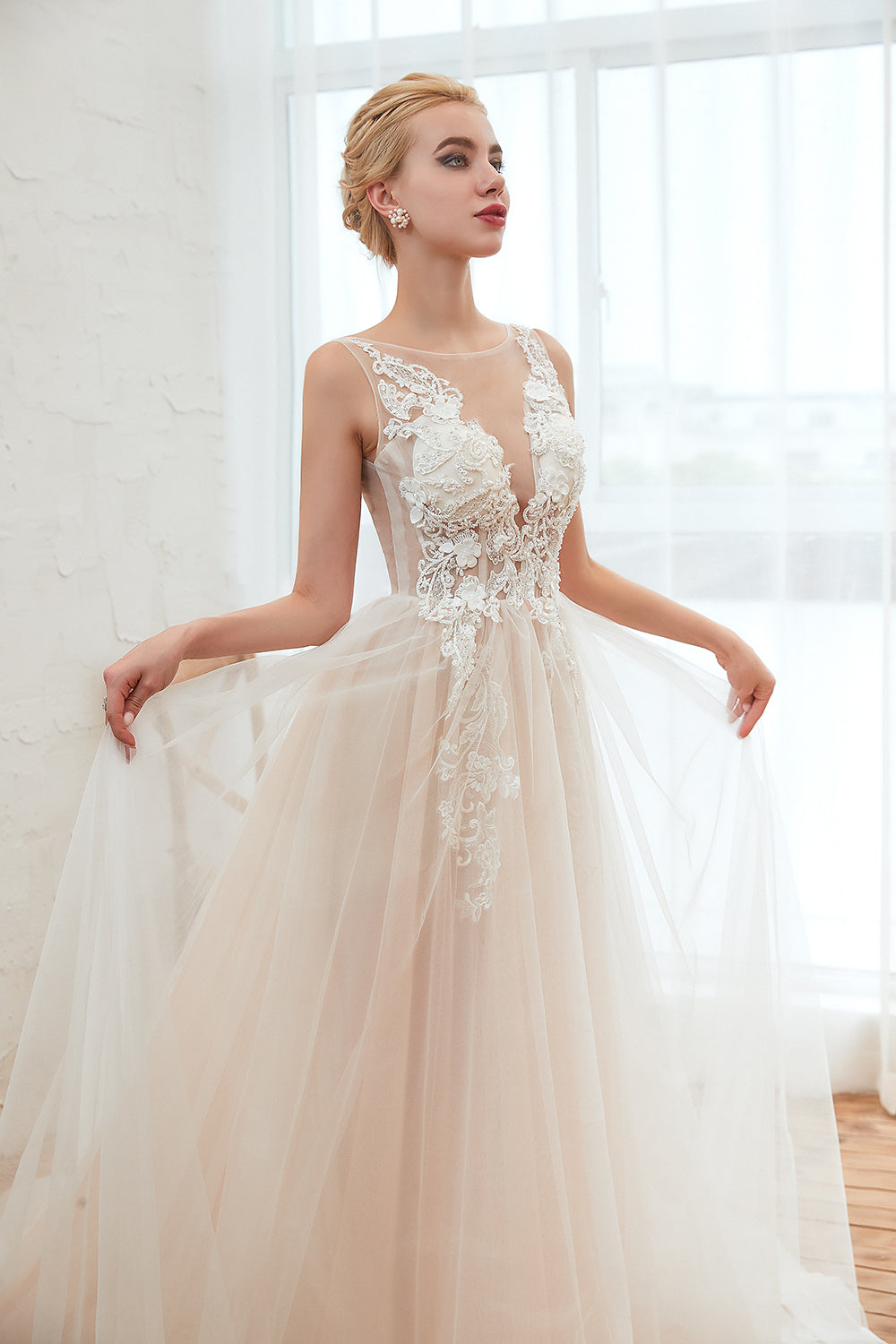Delicate A-line Tulle Wedding Dress With Floral Lace and Bateau Open Back-BallBride