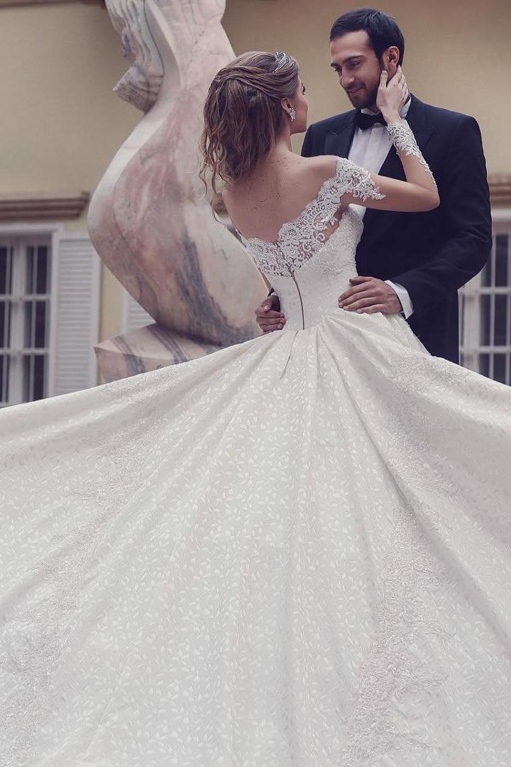 Elegant A-Line Off-the-Shoulder Wedding Dress with Appliques Lace-BallBride