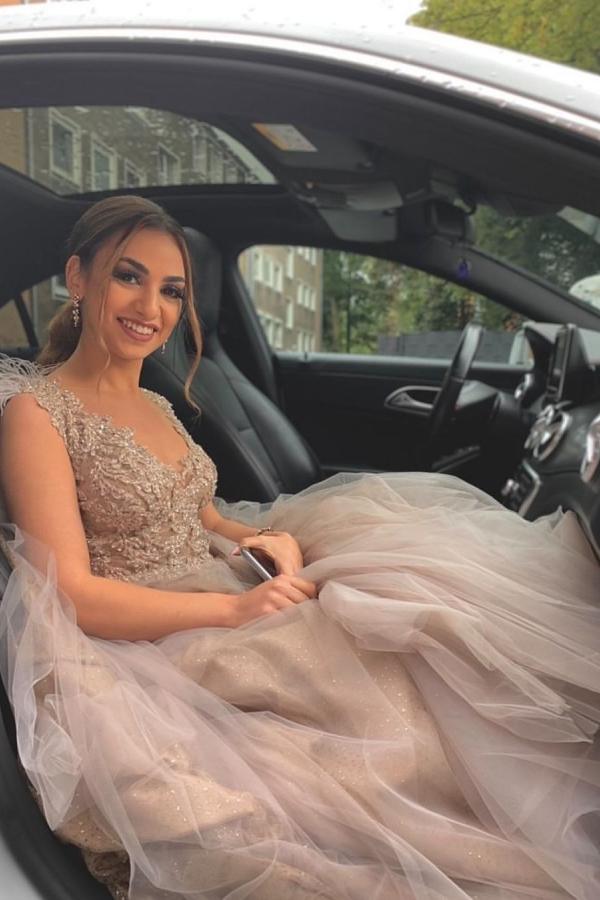 Elegant A-line V-neck Sleeveless Tulle Lace Wedding Dress with Feathers-BallBride