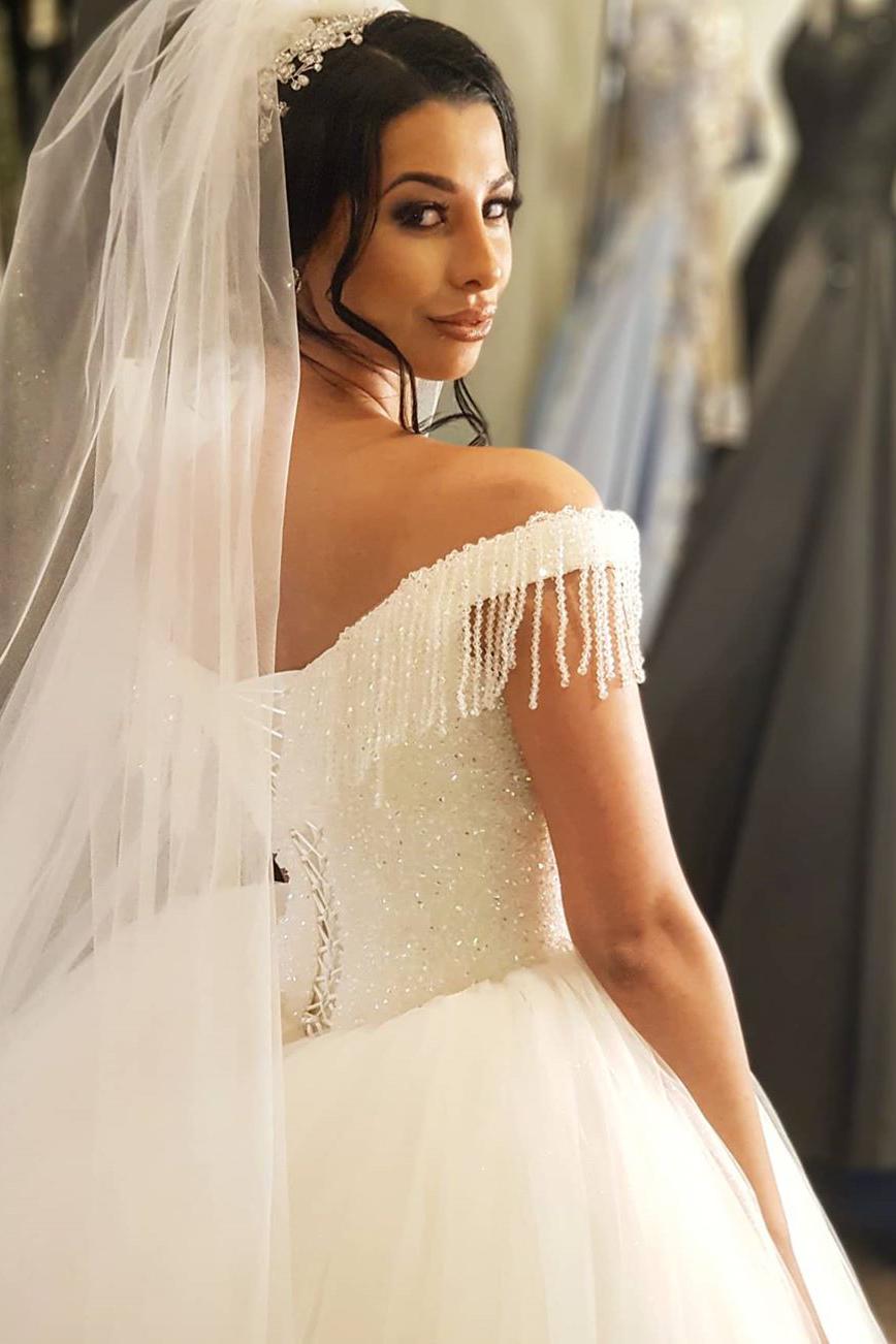 Elegant Beading Backless Floor-length Wedding Dress with Tassel Tulle-BallBride