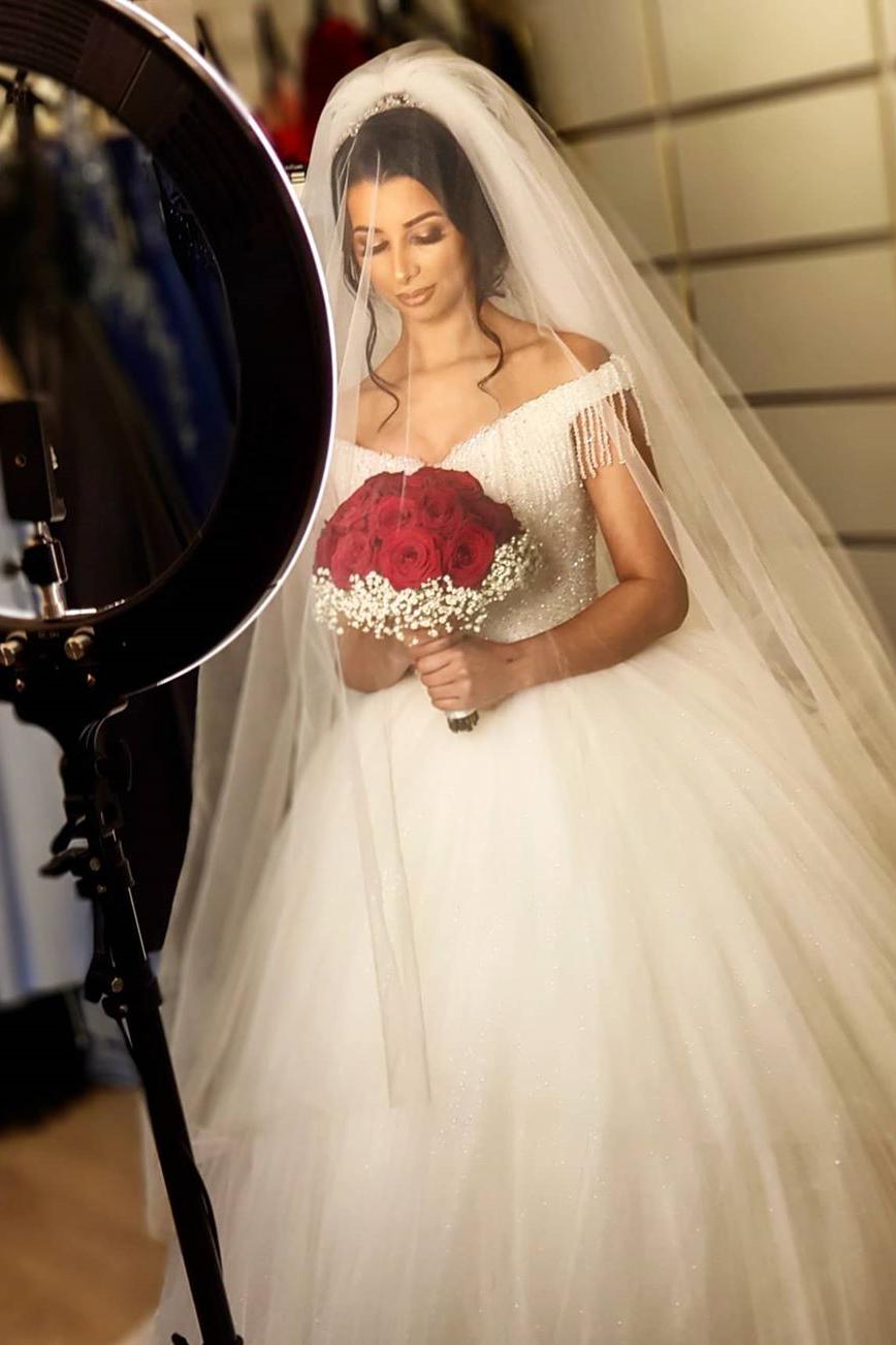 Elegant Beading Backless Floor-length Wedding Dress with Tassel Tulle-BallBride