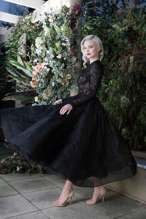 Elegant Black Bateau Wedding Dress With Appliques Lace-BallBride