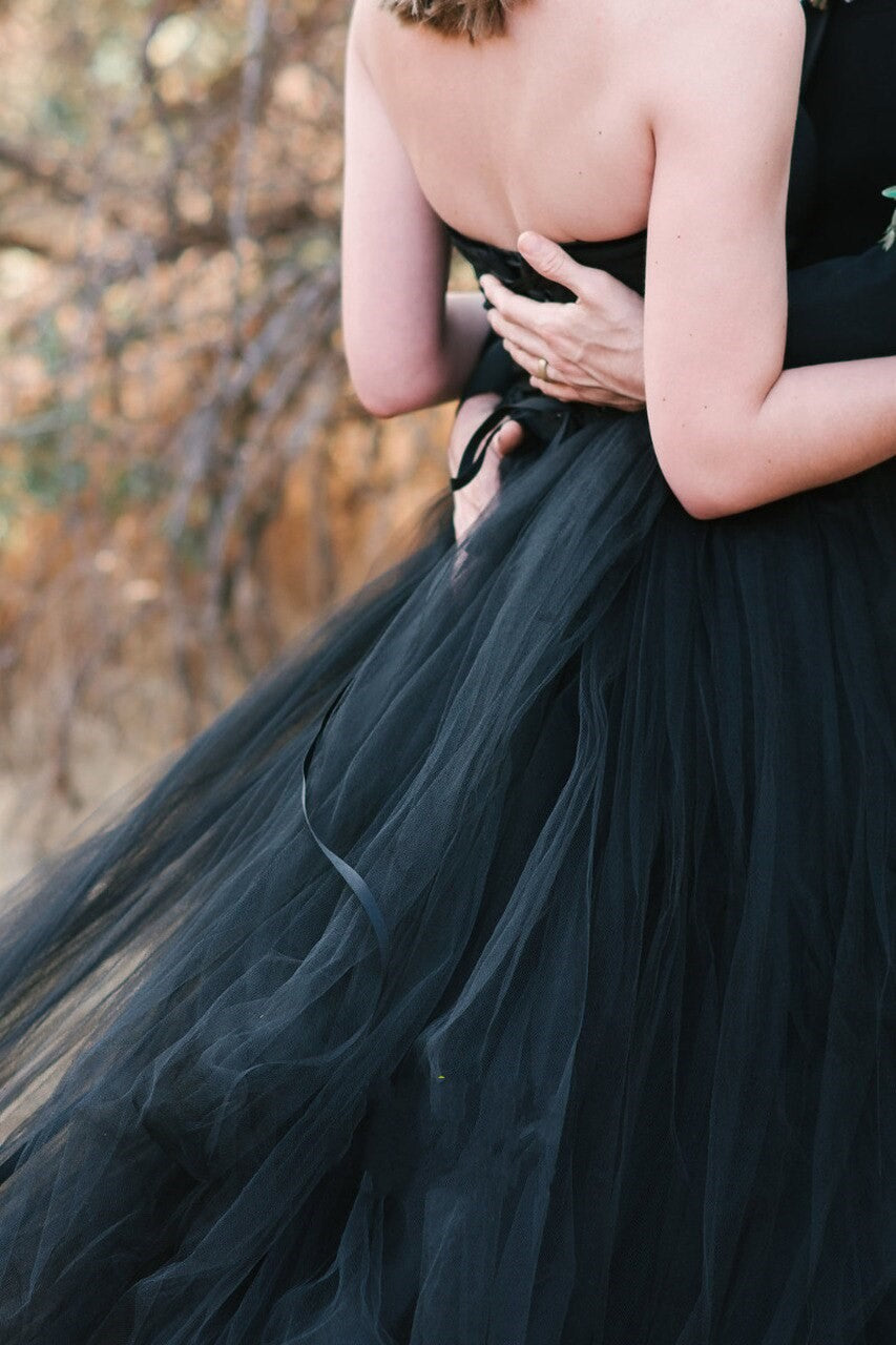 Elegant Black Strapless A-line Wedding Dress with Tulle Floor-length-BallBride