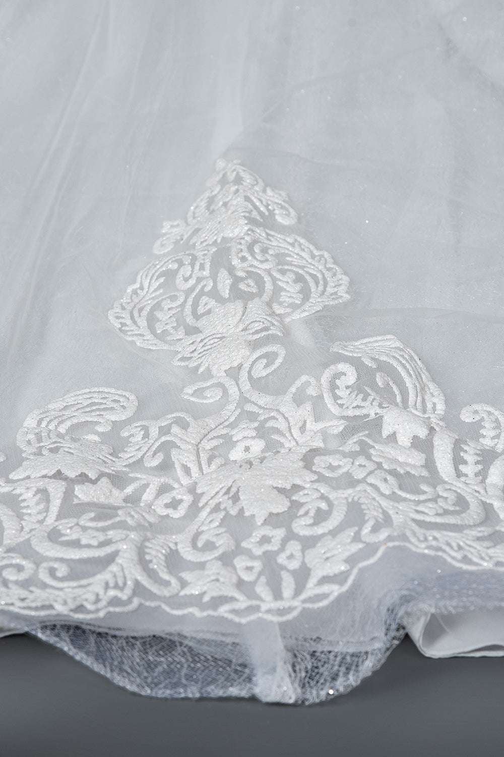 Elegant Lace V-neck Tulle Ball Gown Wedding Dress With Cap Sleeves-BallBride