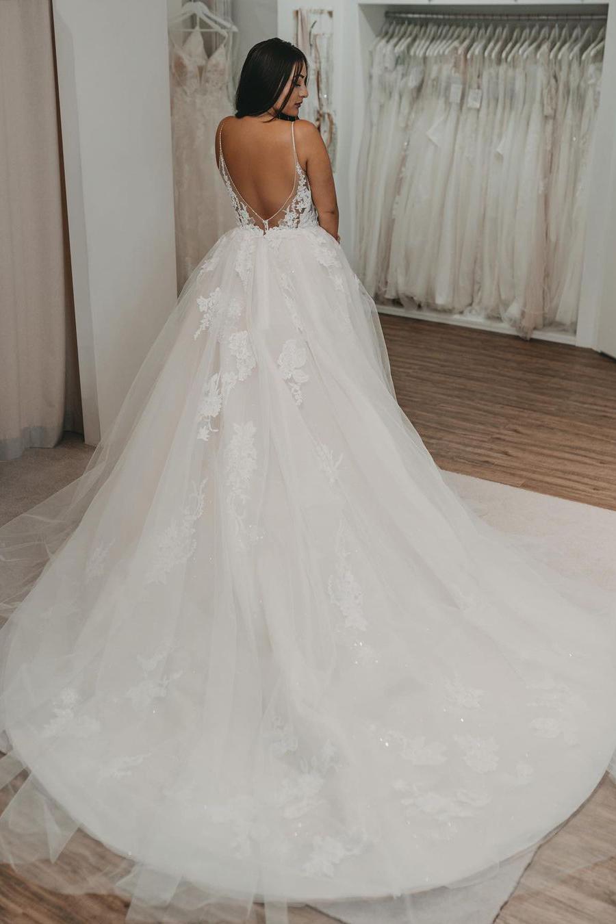 Elegant Long A-line V-neck Wedding Dress with Tulle Open Back-BallBride