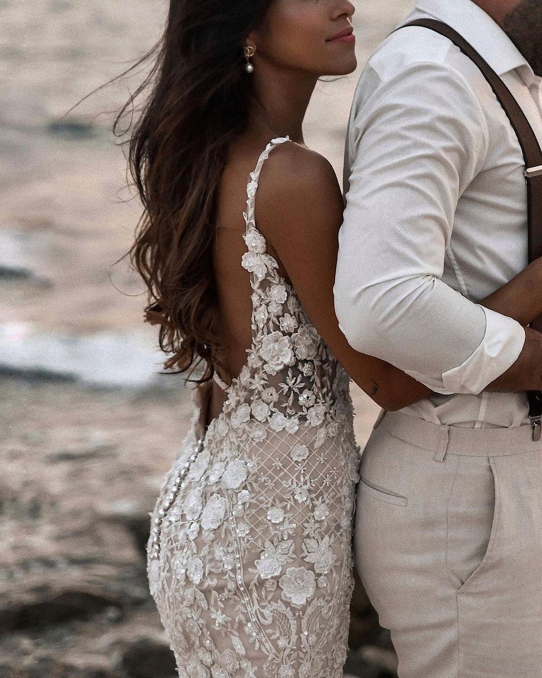 Elegant Long Mermaid V-neck Floral Wedding Dress With Lace Backless-BallBride