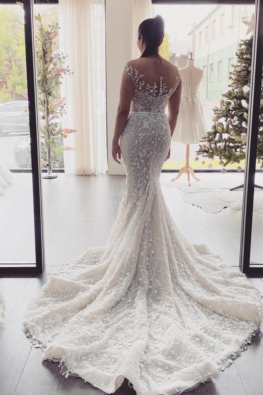 Elegant Off-the-Shoulder Backless Floor-length Mermaid Wedding Dress With Appliques Lace-BallBride