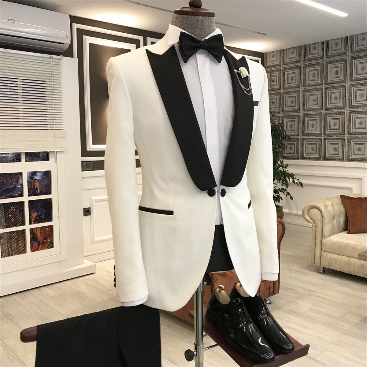 Elegant Prom Suit for Guys - White & Black Peaked Lapel with One Button-BallBride