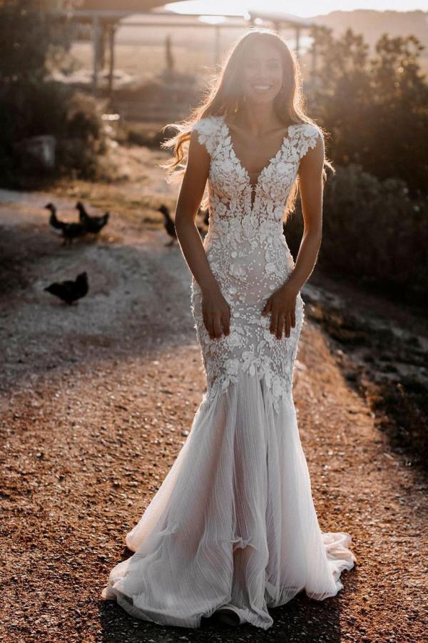 Elegant Sweetheart Backless Long Mermaid Wedding Dress with Tulle Lace-BallBride
