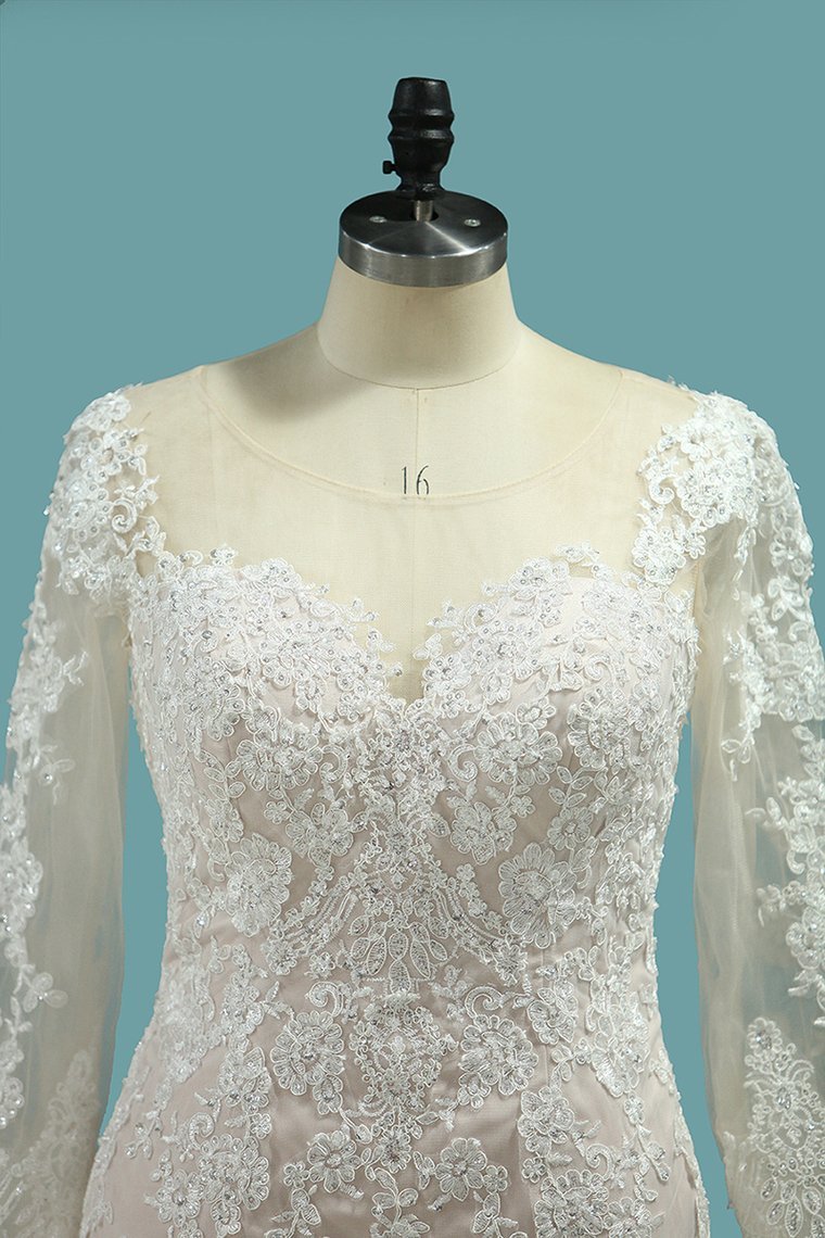 Elegant Vintage Long Sleeve Mermaid Wedding Dress with Appliques Lace-BallBride