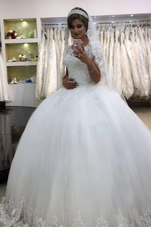 Elegant White Sleeveless Ball Gown With Lace for Weddings-BallBride