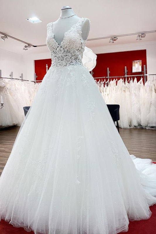 Eye-taking White Ruffles A-line V-neck Tulle Lace Wedding Dress-BallBride