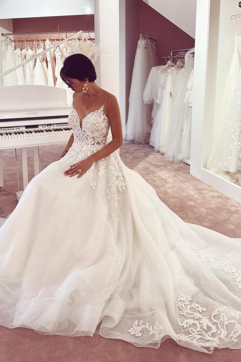 Glamorous A-Line V-neck Wedding Dress with Appliques Lace Tulle-BallBride