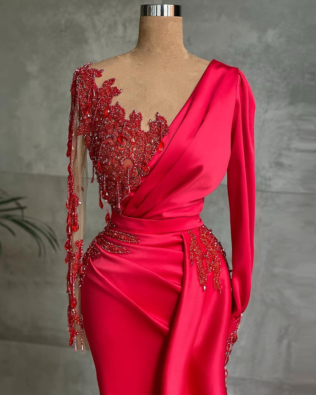 Glamorous Red Long Sleeve Sheath Beads Appliques Prom Dress-BallBride