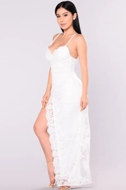 Glamorous Spaghetti-Straps Lace Appliques Evening Gowns Long Prom Dress With Split-BallBride