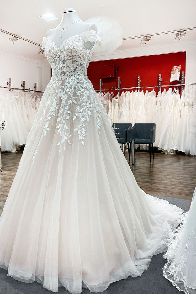 Gorgeous A-line Off-the-shoulder Wedding Dress With Tulle Lace Ruffles-BallBride